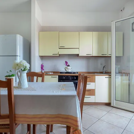 Apartment Magenta